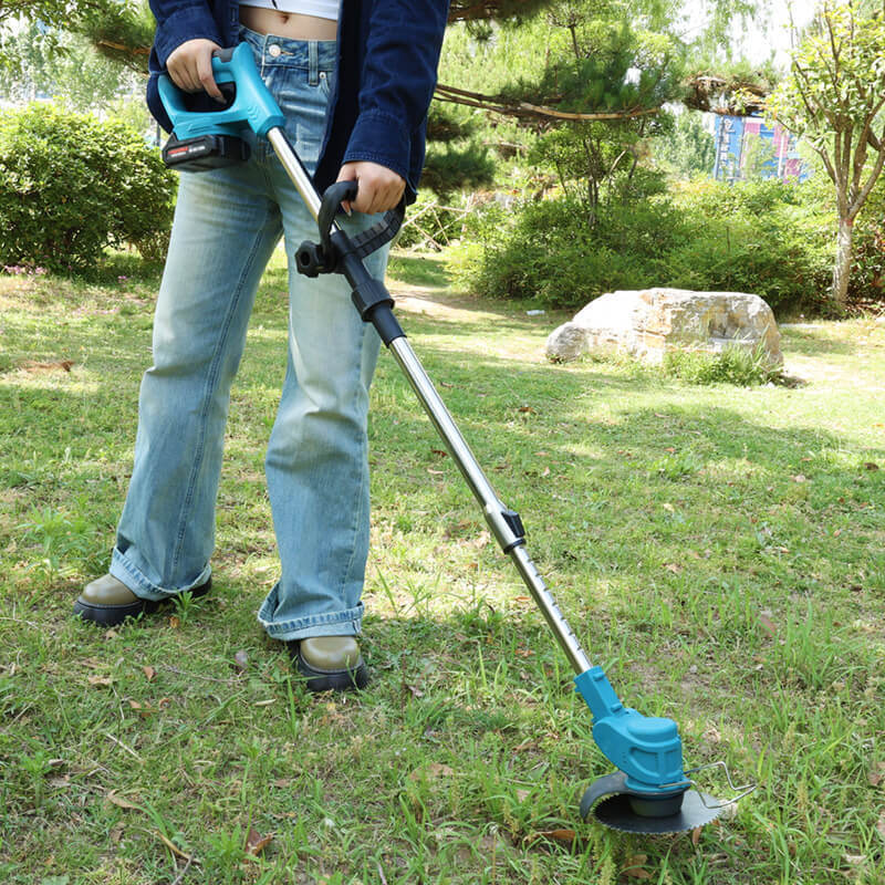 Portable Battery Brush Cutter Cordless Electric Grass Trimmer Lightweight Lawn Cutting Equipment